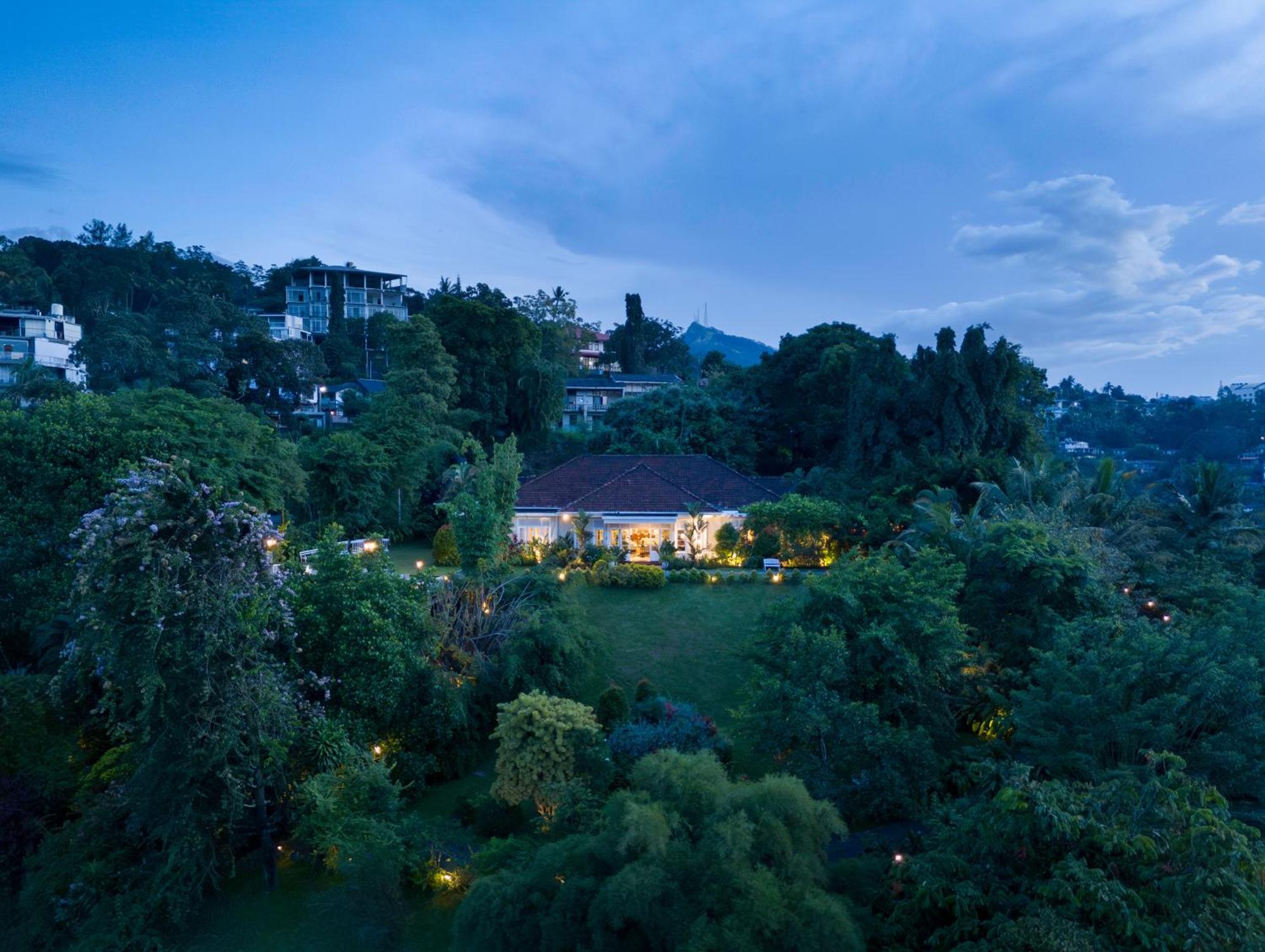 Castle Hill Bungalow แคนดี้ ภายนอก รูปภาพ